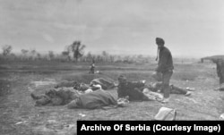 Ottoman Turkish prisoners near Svilengrad, in today’s Bulgaria.