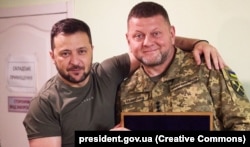 Ukrainian President Volodymyr Zelenskiy (left) with the commander in chief of Ukraine's armed forces Valeriy Zaluzhniy in July 2023.