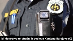 A police officer in Sarajevo wears a Hytera body cam.