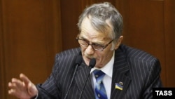 Crimean Tatar leader Mustafa Dzhemilev addresses fellow members of the Ukrainian parliament in Kyiv last month.