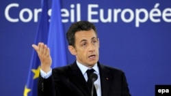 French President Nicolas Sarkozy and his compatriates are left picking up the pieces after the Irish 'no' vote