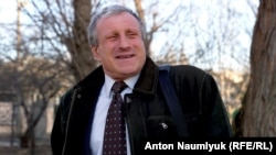 Journalist Mykola Semena after his court hearing in Crimea on February 28. 