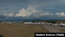 Russian aircraft at a military airfield in the village of Belbek near Sevastopol. (file photo)