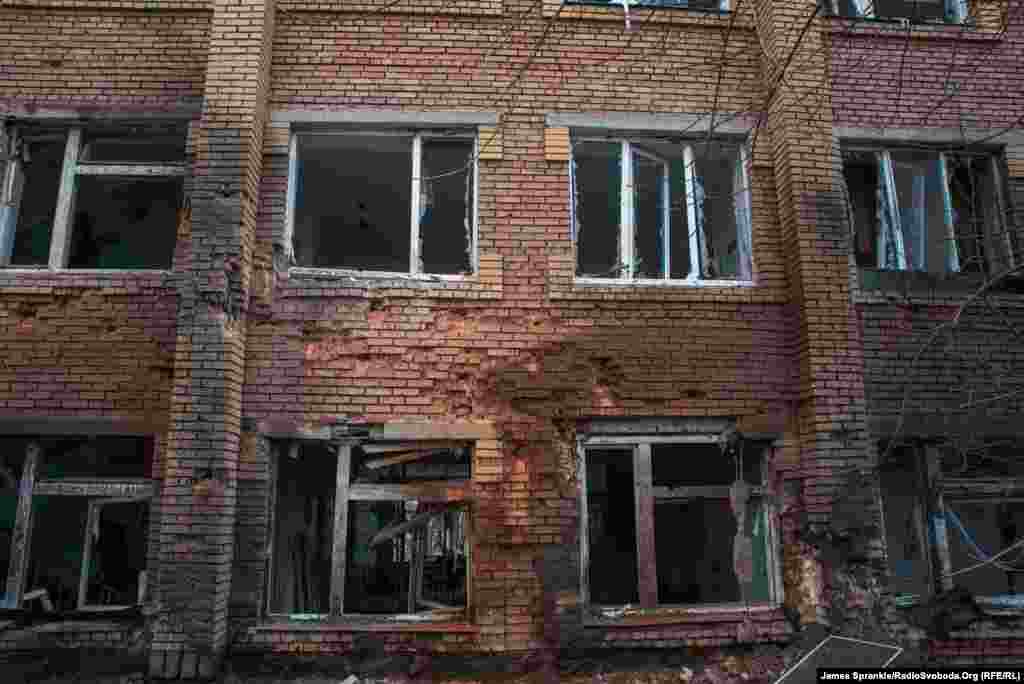 It&#39;s still standing but the windows were blown out, and masonry shattered. Shelling in Donetsk continued on January 20.