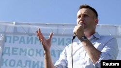 Russian opposition leader Aleksei Navalny (file photo)