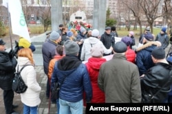 Activists rally against the Stalin monument in Novosibirsk on October 30.