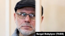 Former Gogol Center director Aleksei Malobrodsky attends a court hearing in Moscow on May 10.