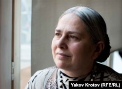 "I want to give them hope that this horror is not endless," said activist Yelena Sannikova, who has been writing letters to Russian political prisoners for decades.