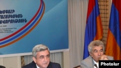 Serzh Sarkisian meets with members of the Armenian diaspora in Los Angeles.