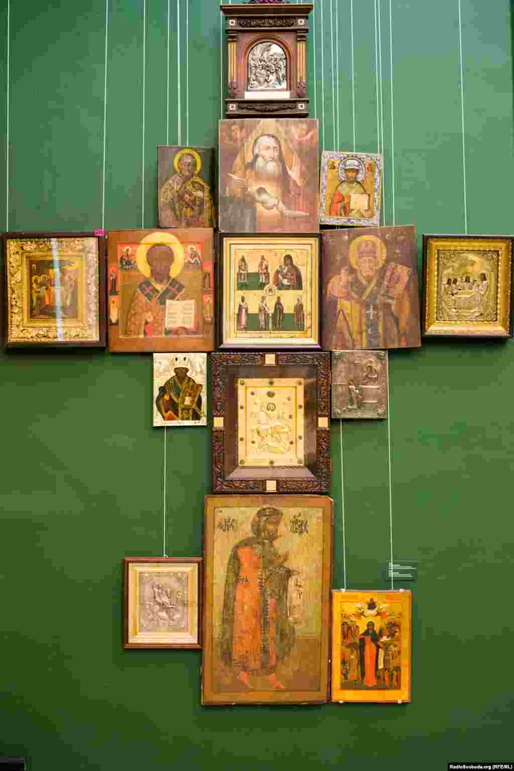 Yanukovych had a large collection of religious icons.