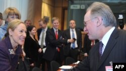 EU External Relations Commissioner Ferrero-Waldner greets Belarusian Foreign Minister Martynau at the EU Troika meeting in Brussels on January 27.