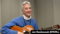 Bohdan Andrusyshyn, a.k.a. Danchyk, performs in The Blender studios.