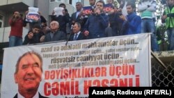 Supporters attend a rally for Azerbaijani opposition presidential candidate Camil Hasanli in Baku on September 28. 