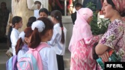 Tajik schools also ban Islamic dress.