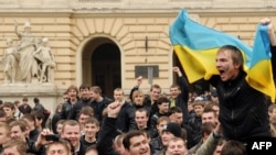 Students rally in Lviv to demand the dismissal of Education and Science Minister Dmytro Tabachnyk on April 20.