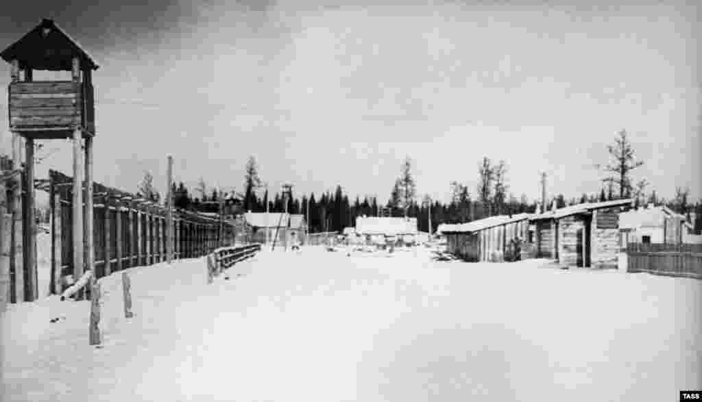 A subdivision of Ozerny Labor Camp No. 7 in 1951