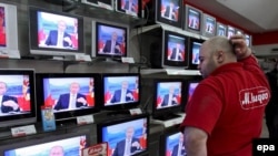 Experts say media freedom has declined in Russia since 2003