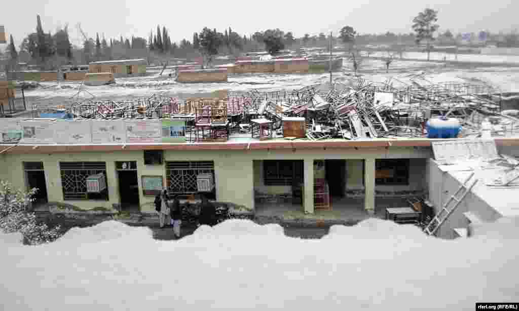 Kandahar, Afghanistan has not seen such heavy snow for 30 years.