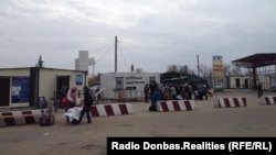 На КПВВ Станица Луганска, ноябрь 2018