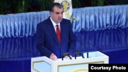 Tajik President Emomali Rahmon delivers his annual speech to the Tajik parliament on April 26.