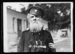 An old Polish soldier in Warsaw in 1920