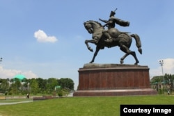 This statue of Amir Timur on horseback by Jabbarov can be seen in Tashkent.