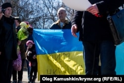 Митинг у памятника Тарасу Шевченко. Симферополь, 9 мая 2015 года