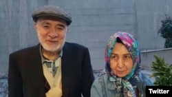 A photo of Mir Hossein Musavi and Zahra Rahnavard emerged on social media in 2019. 