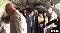 Kyrgyz deputies tour aircraft at the NATO Transit Center.