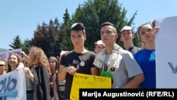 High school students from Jajce and other Bosnian cities protest in front of the government building in Travnik against segregation of their schools on June 20, 2017.