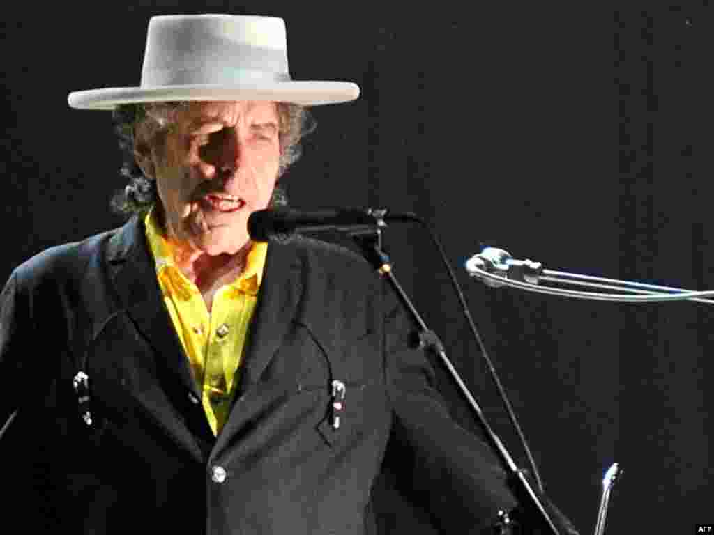 Dylan performs in Beijing on April 6, 2011.