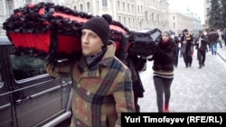 A protest against a previous shortage of HIV/AIDS medications in Moscow in December 2011. "What happened in 2011 is happening again now, in 2017," says one activist.