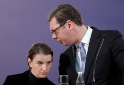 Serbian Prime Minister Ana Brnabic (left) and President Aleksandar Vucic (file photo)