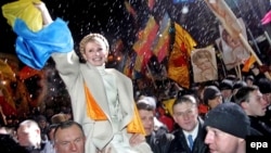 Former Ukrainian Prime Minister Yulia Tymoshenko in happier days at a rally in Kyiv in 2005 (file photo)