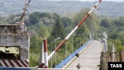 A checkpoint at Georgia's boundary with its breakaway region of Abkhazia.