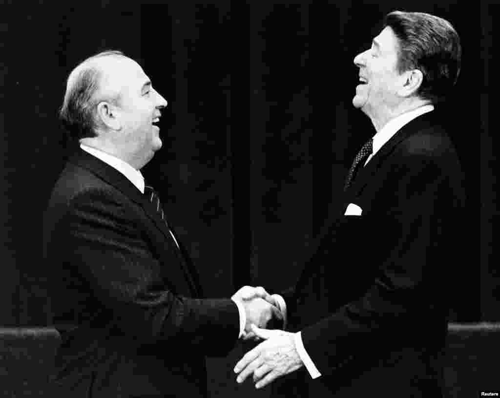 March 1985: Mikhail&nbsp;Gorbachev, here greeting U.S. President Ronald Reagan, becomes general secretary of the Communist Party of the Soviet Union. The new leader promises a more open and democratic Soviet future. Such statements have been heard before and few expect change, but this time it&rsquo;s for real. &nbsp;