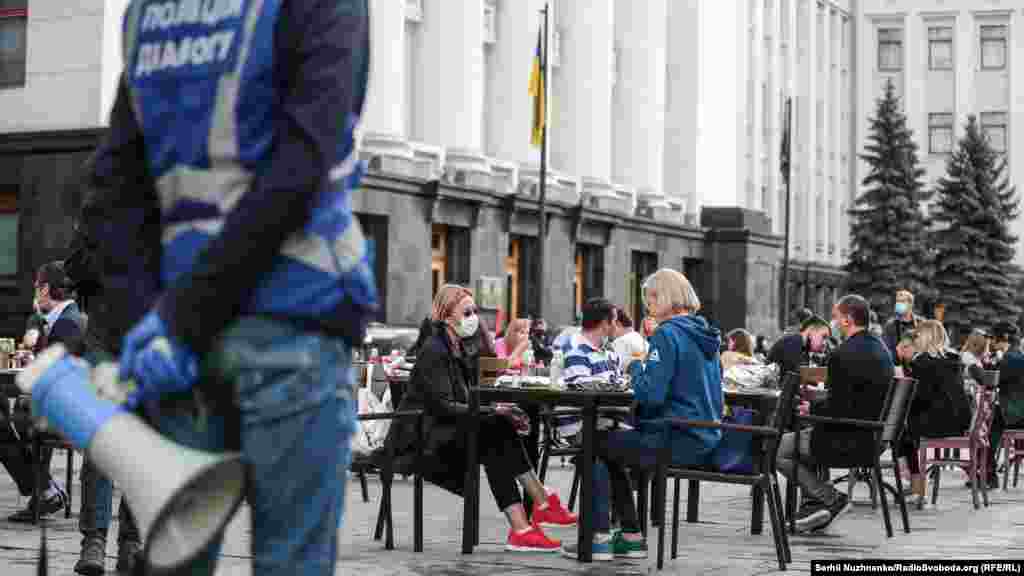 A protest in Kyiv against the ban on summer restaurant terraces in Ukraine.