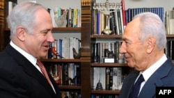 Israeli President Shimon Peres (right) arrived ahead of the first visit by new Prime Minister Binyamin Netanyahu.