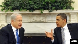 U.S. President Barack Obama (right) meets with Israeli Prime Minister Binyamin Netanyahu in Washington.