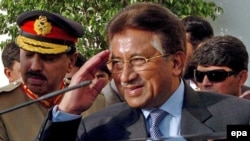 Pakistan's Pervez Musharraf saluted as he left the Pakistani presidency following his resignation in August 2008.