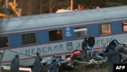 Last week's deadly derailment was the second blast to hit the Nevsky Express. In 2007, an explosion on the same track injured dozens.