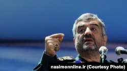 The commander of the Islamic Revolutionary Guards Corps, Mohammad Ali Jafari, warned against pro-Western and liberal tendencies among state officials.