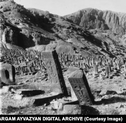 A 1915 photo of some of the thousands of khachkars in the Julfa cemetery. Today, the area lies in the Azerbaijani exclave of Naxcivan and the cemetery has been completely erased.