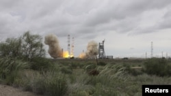 The Proton-M rocket, which crashed, blasts off from the Baikonur cosmodrome on May 16.