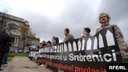 The Serbian NGO Women in Black demands the parliament adopt the declaration on Srebrenica last year.