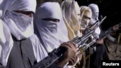 Pakistan Taliban fighters (file photo)