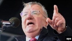 Serbian Radical Party leader Vojislav Seselj in particular enjoys the support of some Moscow officials, and has received a disproportionate amount of attention among Russian media.