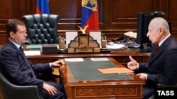 Russian President Dmitry Medvedev (left) meets with Daghestani leader Mukhu Aliyev in Gorki in February.