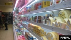 Stocked shelves in the Ukrainian city of Vinnitsa (file photo)