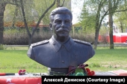 Advocates for a Stalin monument have already made a bust of the Soviet leader. (file photo)